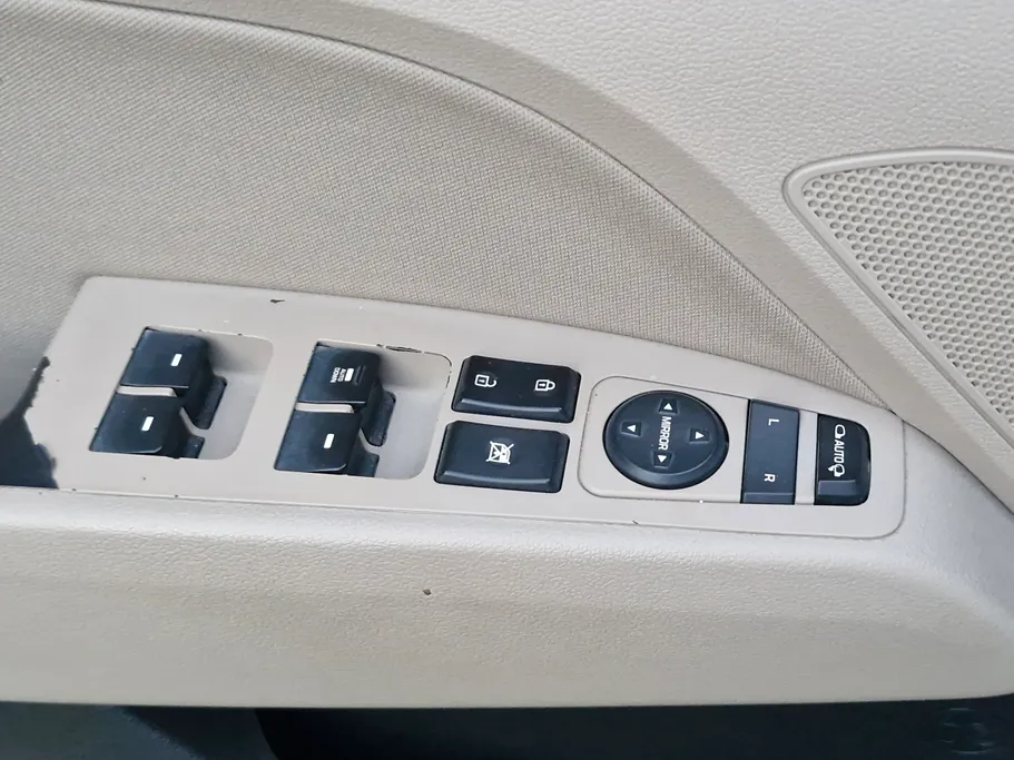 2019 Hyundai Elantra GLS 