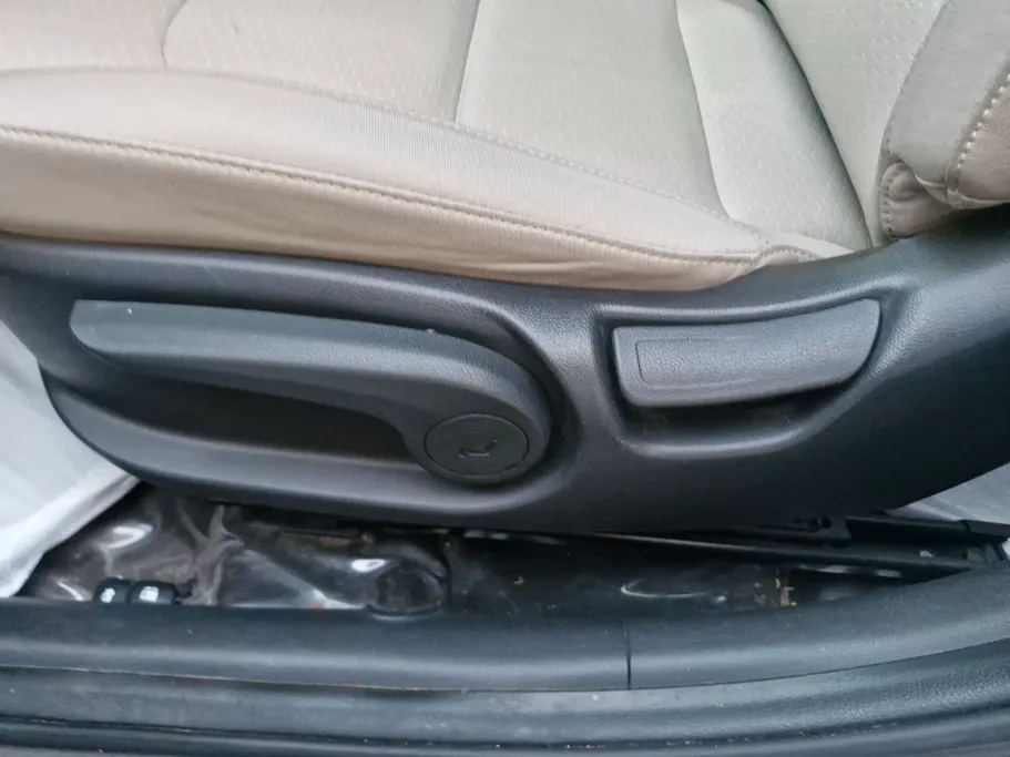 2019 Hyundai Elantra GLS 