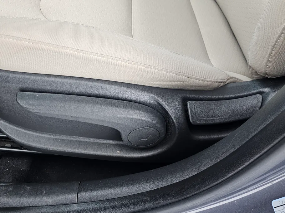 2019 Hyundai Elantra GLS 