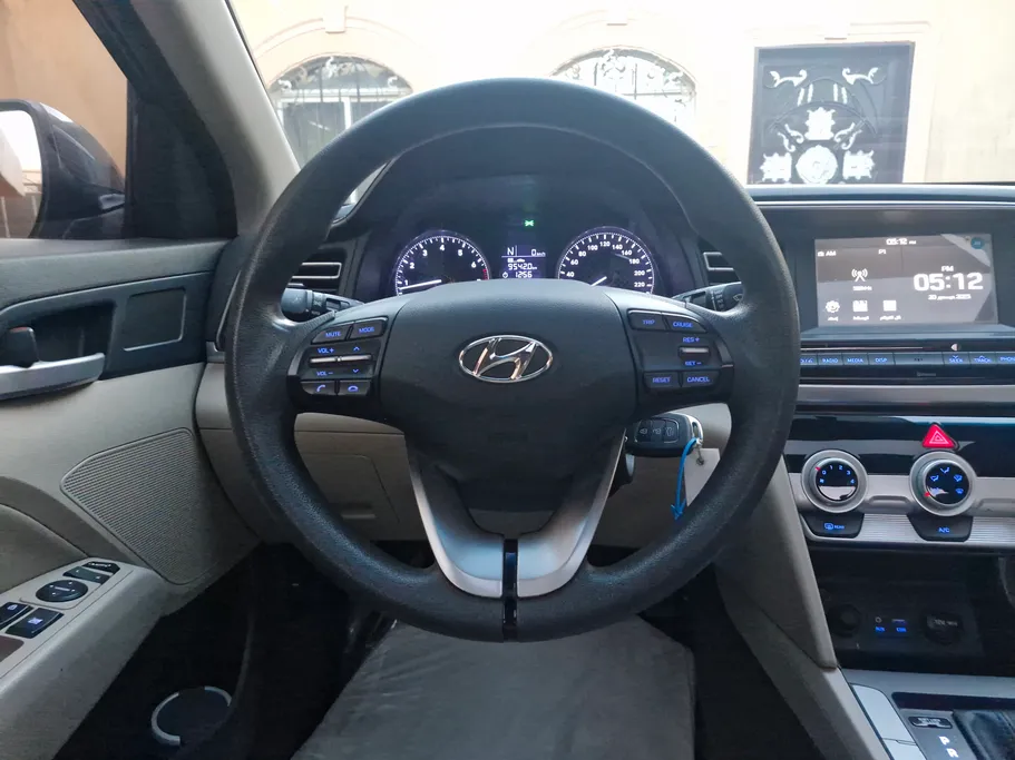 2019 Hyundai Elantra GLS 