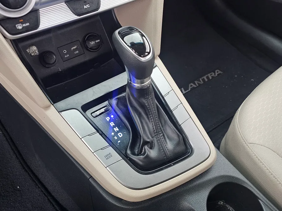 2019 Hyundai Elantra GLS 