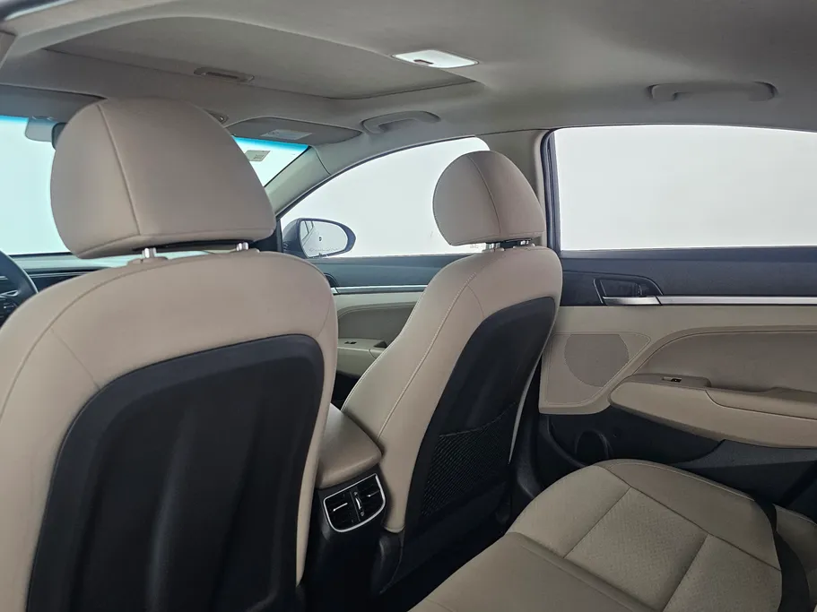 2019 Hyundai Elantra GLS 