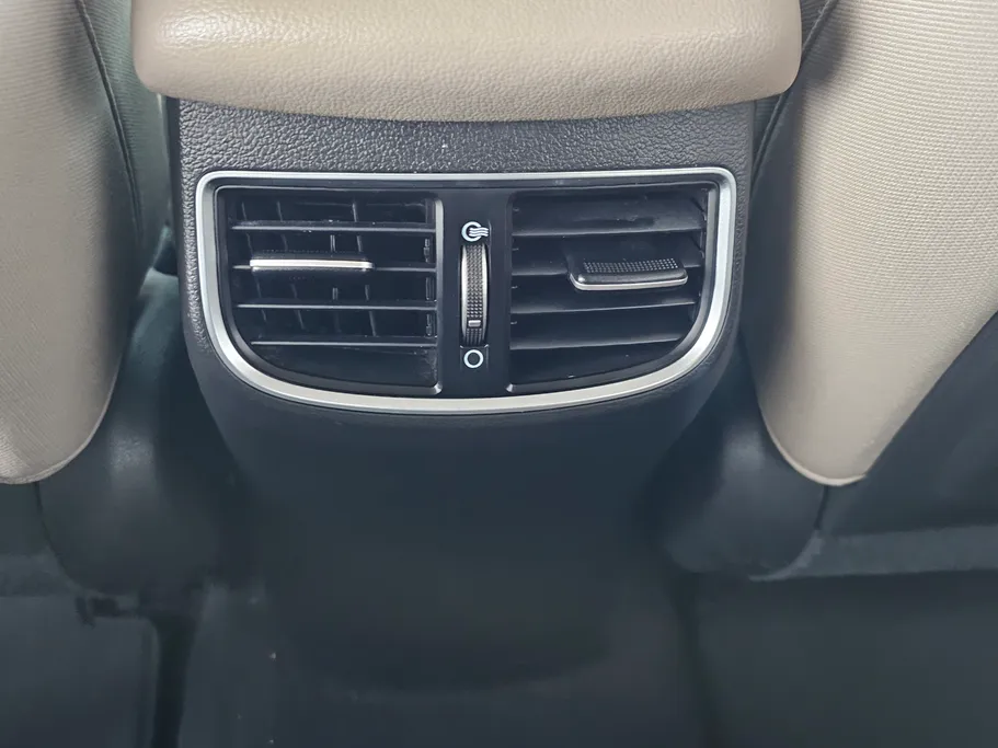 2019 Hyundai Elantra GLS 