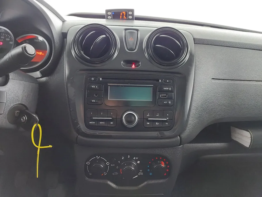 2021 Renault Docker Van بضاعة 