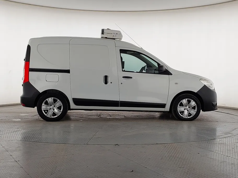 2021 Renault Docker Van بضاعة 