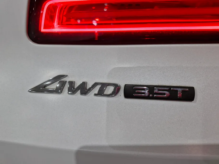 2024 Genesis GV80 Royal 