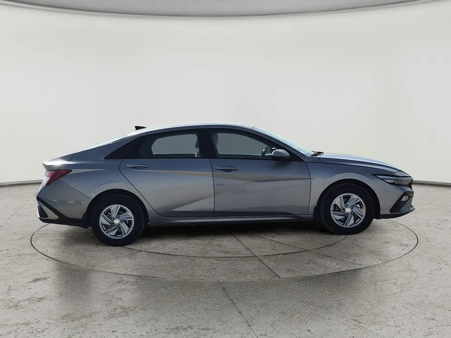 2024 Hyundai Elantra Fleet 