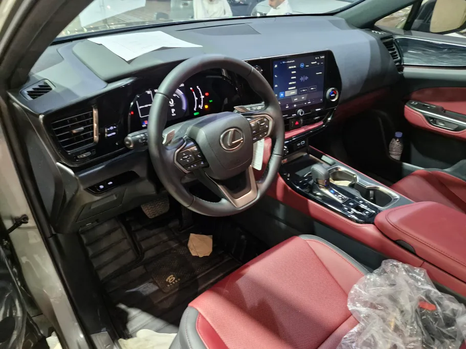 2025 Lexus NX 350h AH 