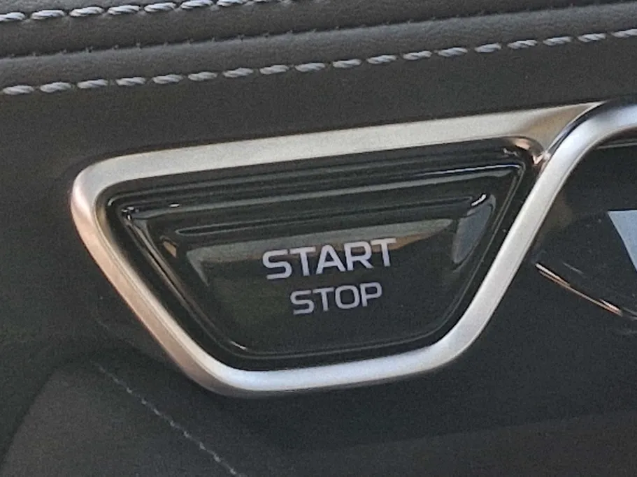 رينو كوليوس ايقونيك 2026 