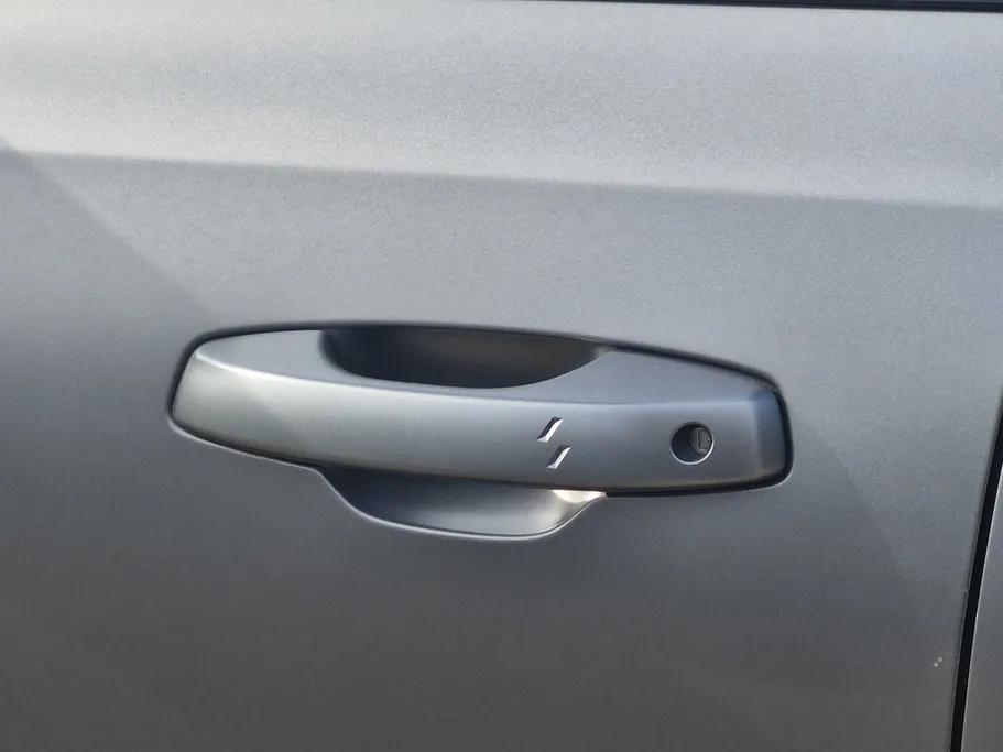 رينو كوليوس ايقونيك 2026 