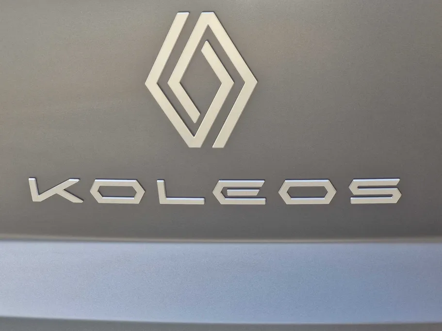 رينو كوليوس ايقونيك 2026 