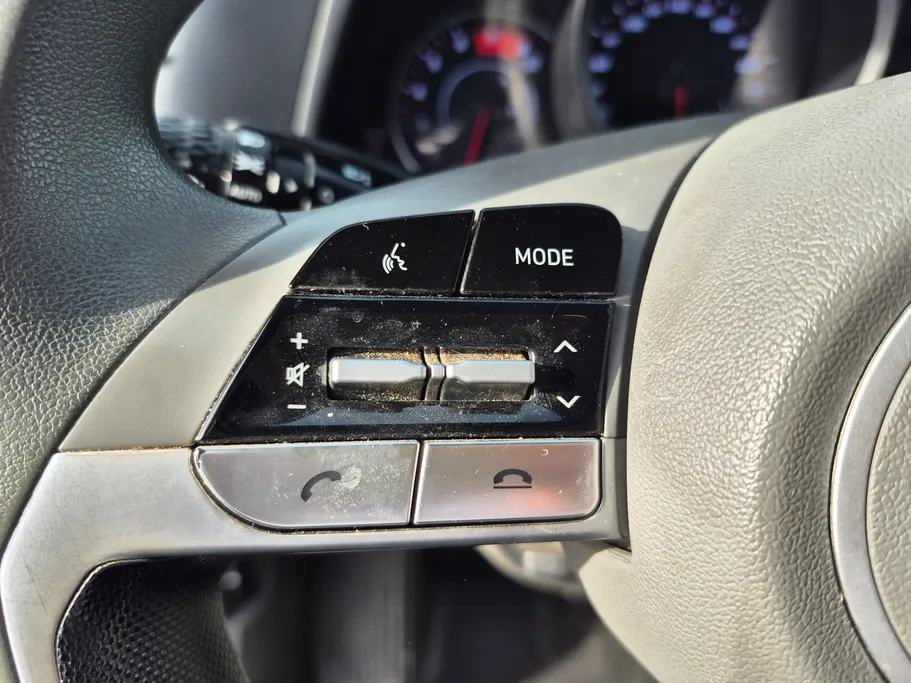 2023 Hyundai Elantra Smart 