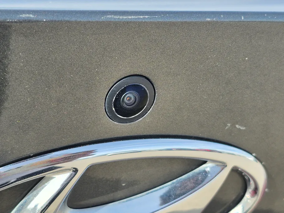 2023 Hyundai Elantra Smart 