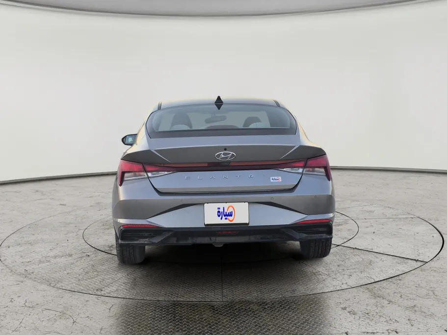 2023 Hyundai Elantra Smart 