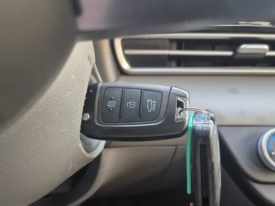 2023 Hyundai Elantra Smart 