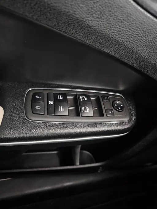 كرايسلر 300 S 2021 