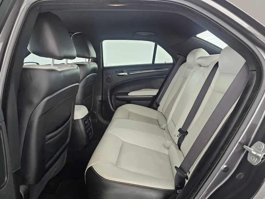 كرايسلر 300 S 2021 