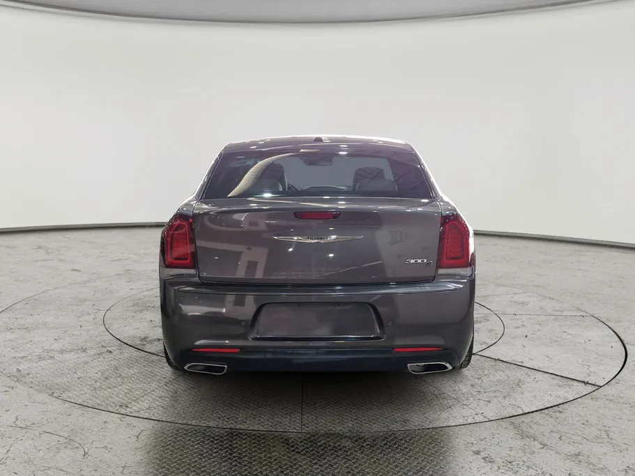 2021 Chrysler 300 S 