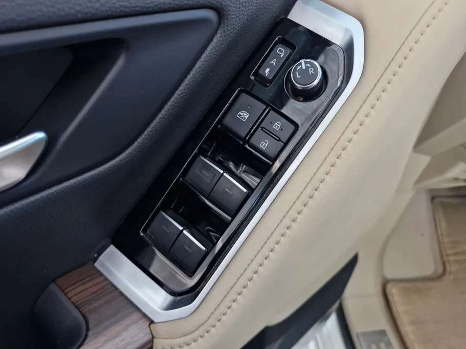 تويوتا لاندكروزر GXR4 2024 