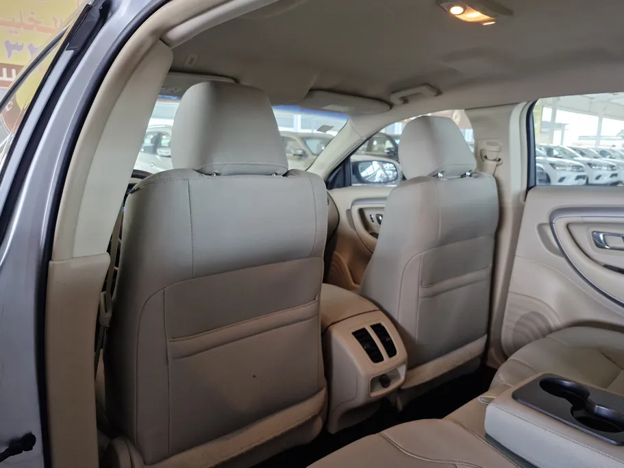 فورد تورس SE 2018 