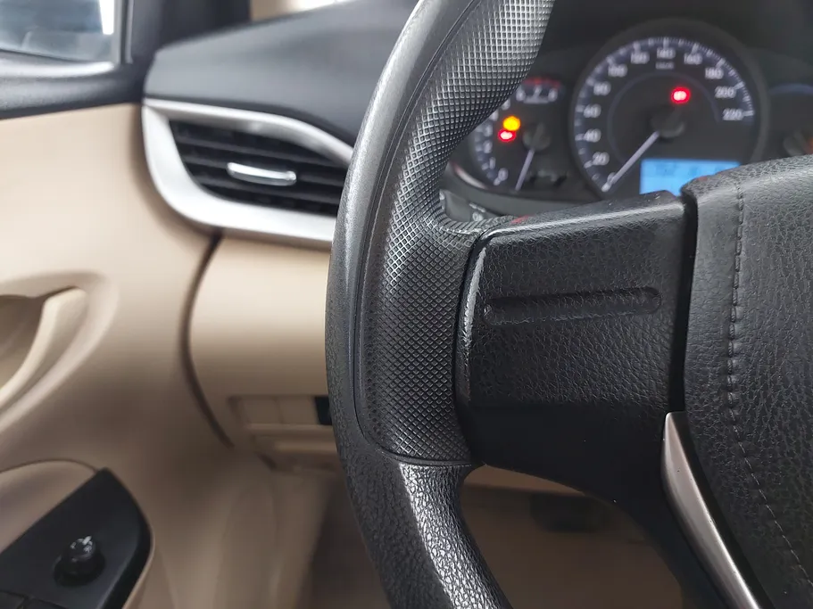 تويوتا يارس Y 2019 