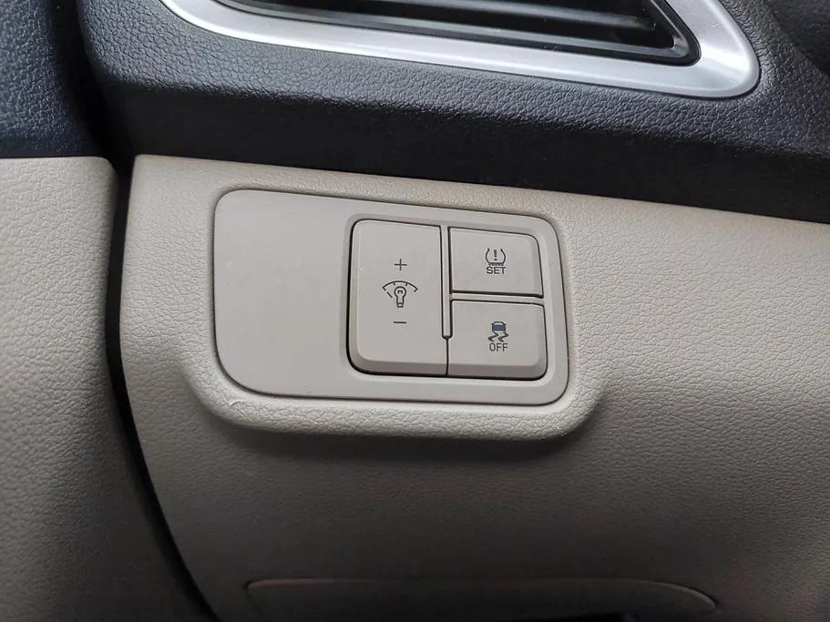 هيونداي اكسنت سمارت 2023 