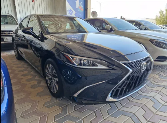 لكزس ES 300 AH Hybrid  2023 