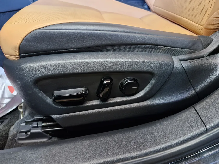 لكزس ES 300 AH Hybrid  2023 