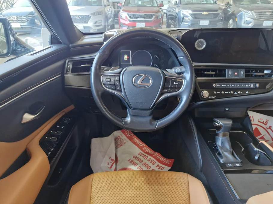 لكزس ES 300 AH Hybrid  2023 