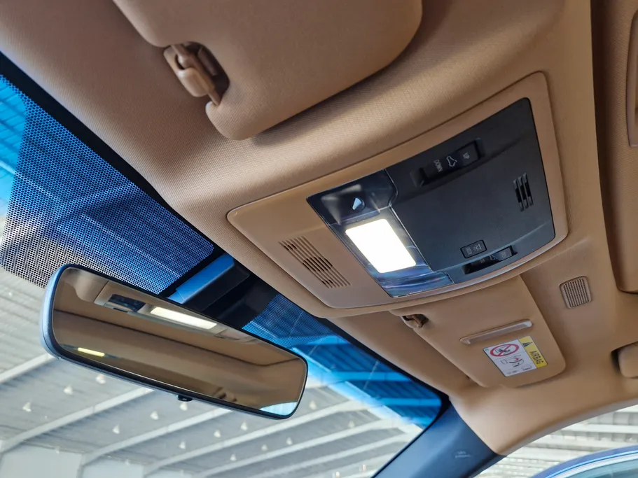 لكزس ES 300 AH Hybrid  2023 