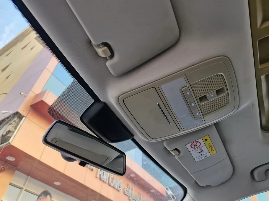 ام جي 5 LUX 2023 