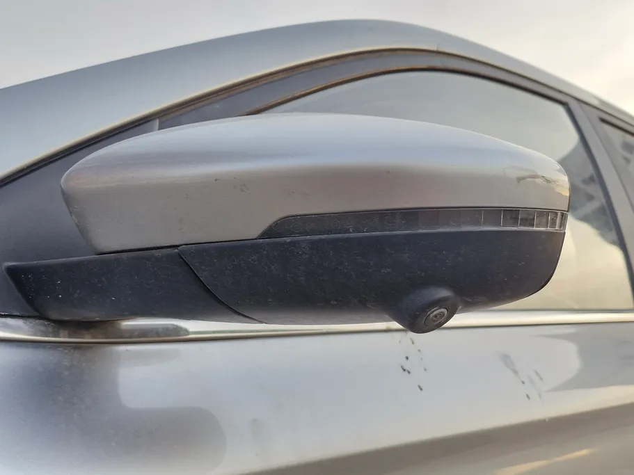 ام جي 5 LUX 2023 