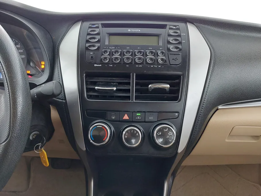 تويوتا يارس Y 2019 