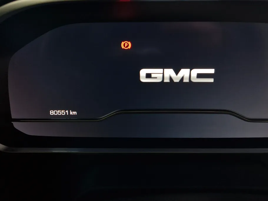 2023 GMC Yukon SLE 
