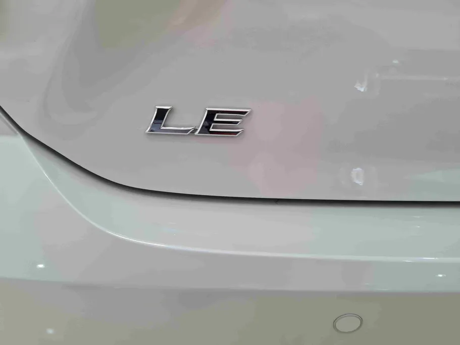 تويوتا كامري LE 2026 