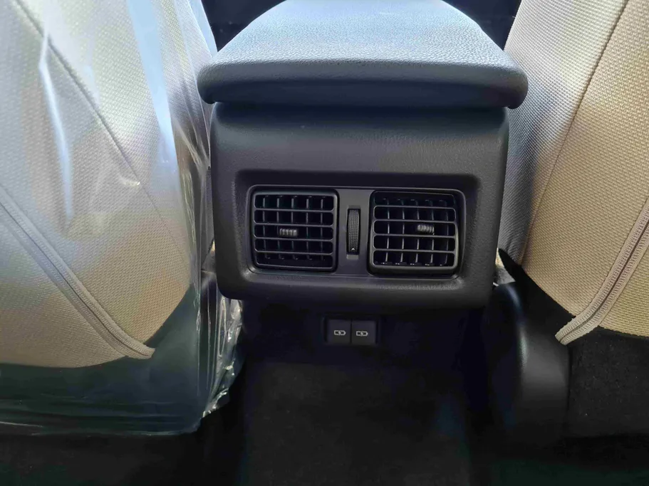 تويوتا كامري LE 2026 