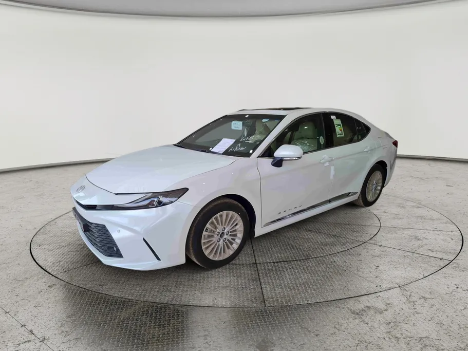 تويوتا كامري LE 2026 