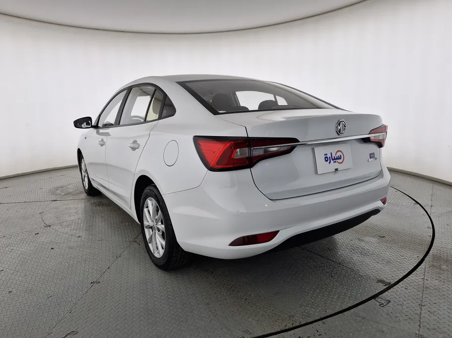 ام جي 5 STD 2023 