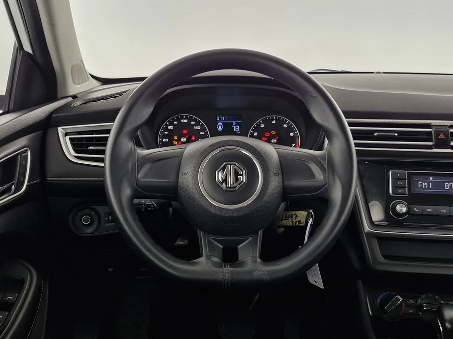 ام جي 5 STD 2023 