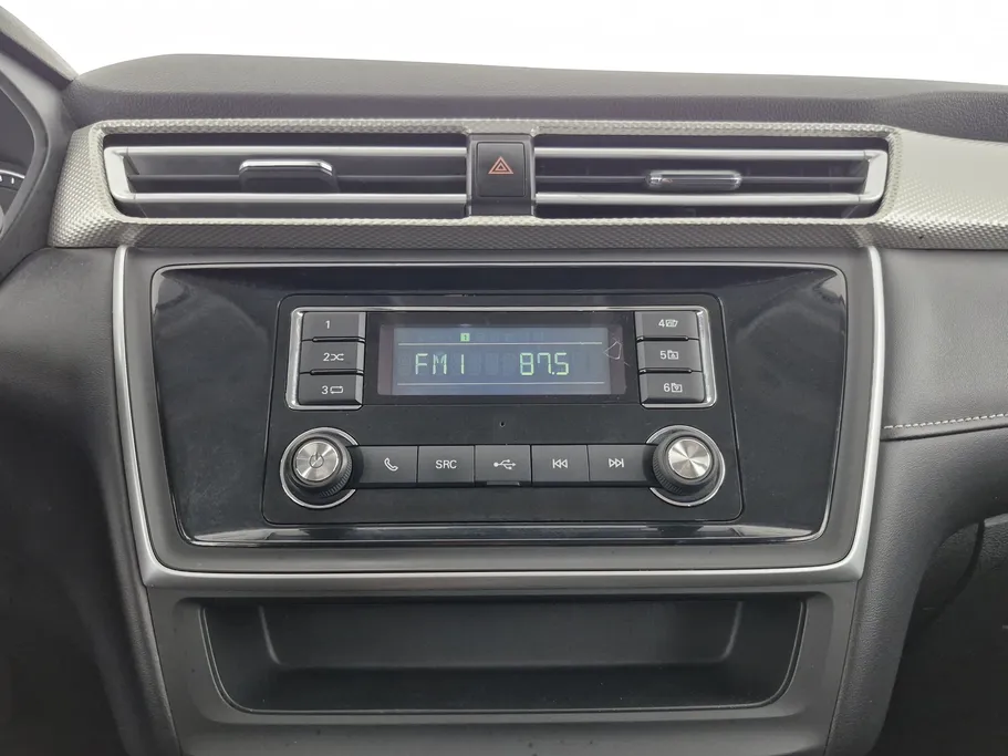 ام جي 5 STD 2023 