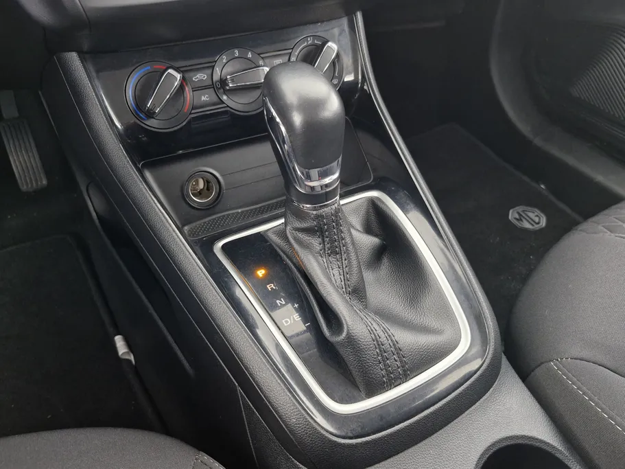 ام جي 5 STD 2023 