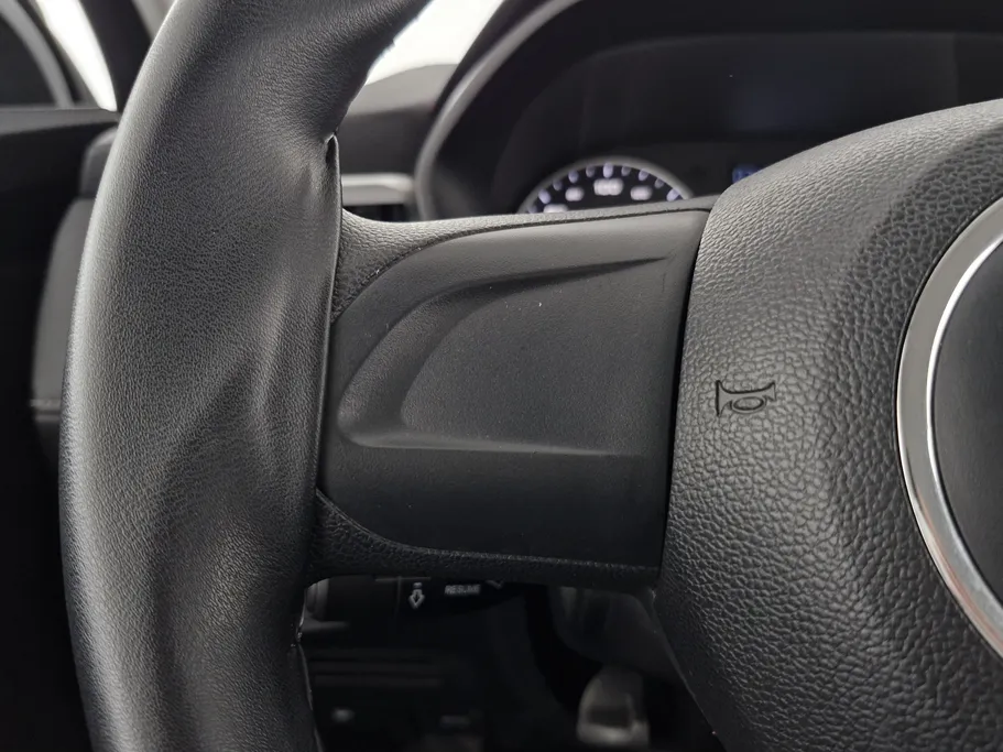 ام جي 5 STD 2023 