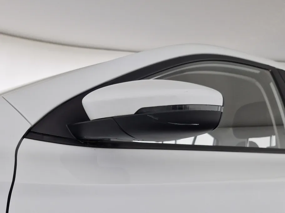 ام جي 5 STD 2023 