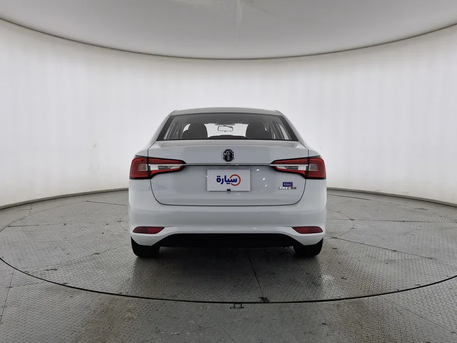 ام جي 5 STD 2023 