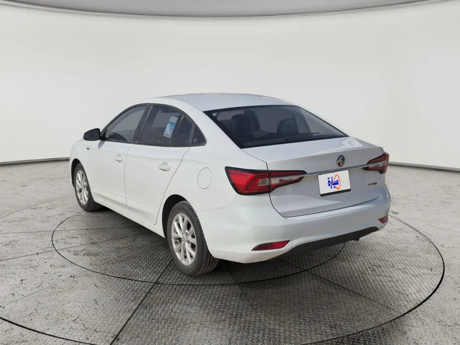 ام جي 5 STD 2023 