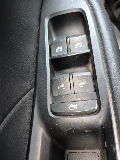 ام جي 5 STD 2023 