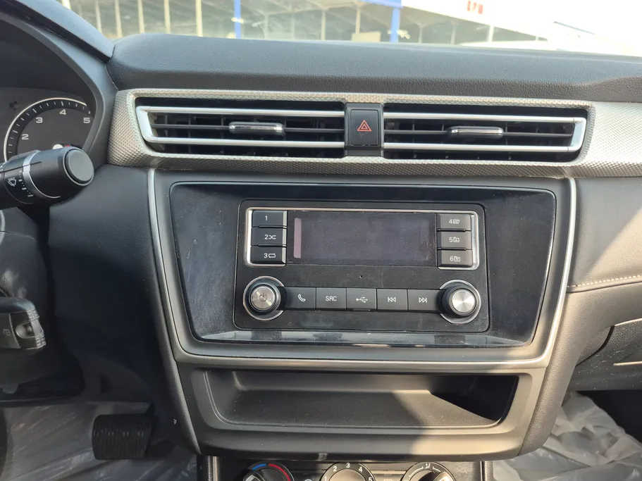 ام جي 5 STD 2023 