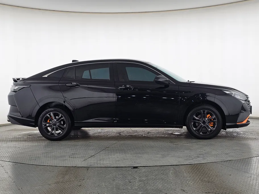 دونج فينج شاين E1 2025 