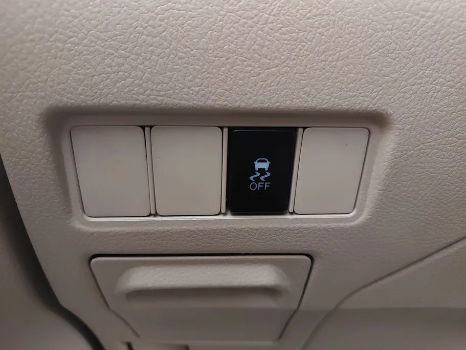 تويوتا يارس Y 2022 