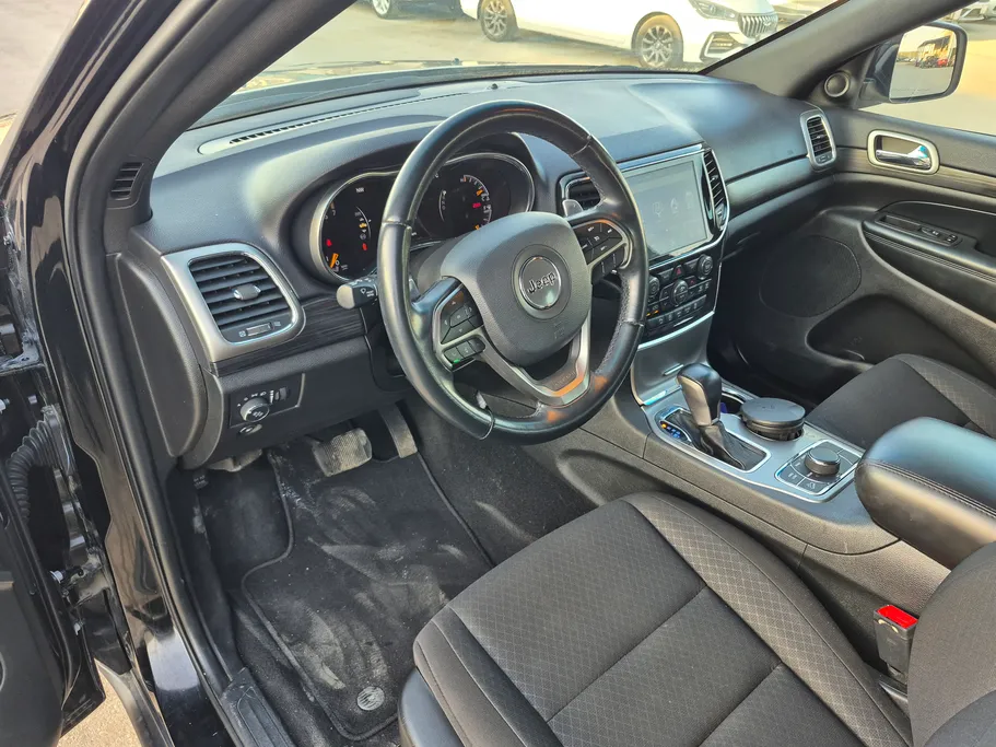 جيب جراند شيروكي لاريدو 2021 